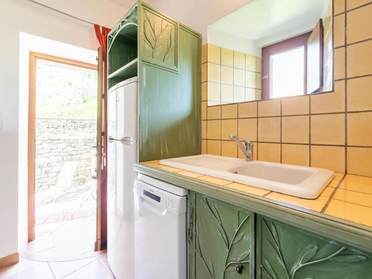 Classy Holiday Home In Les Vans With Pool Chambonas Екстериор снимка